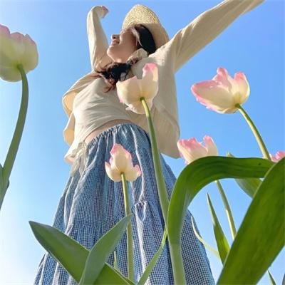 让她走